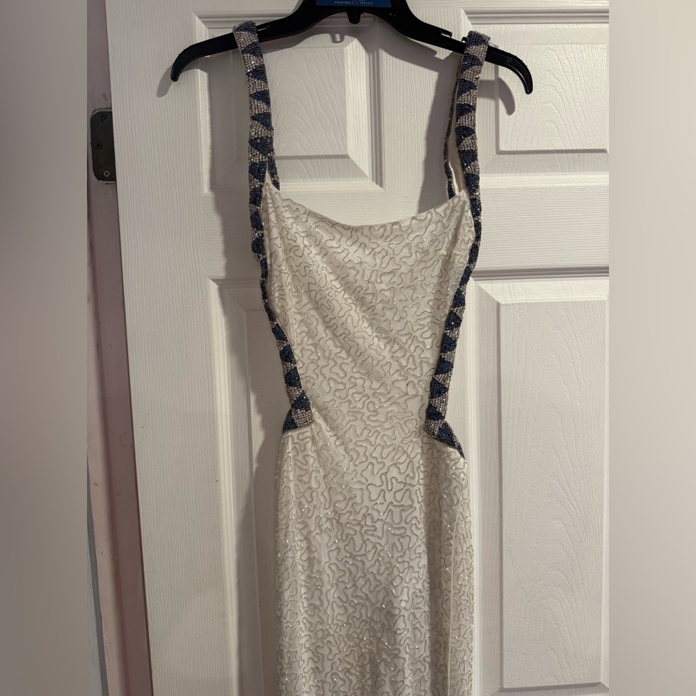NWT Retrofete Thessa Dress US
Small - Picture 8 of 17